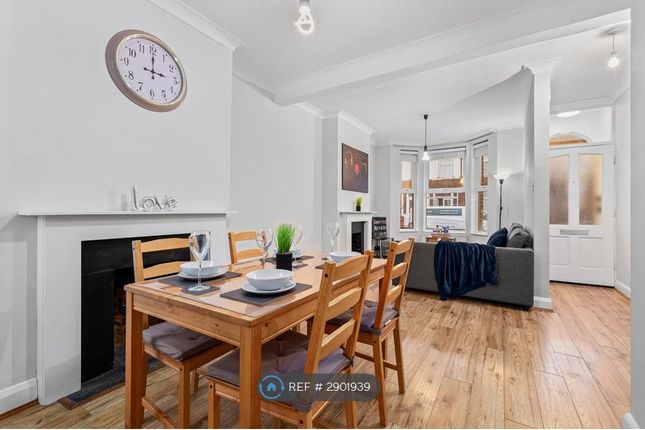 Vansittart Road, London photo 3