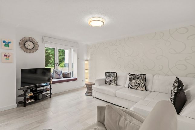 19 Guthrie Court, Auchterarder photo 2