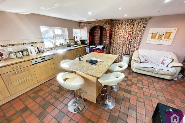 Oak Cottage,, Fox Covert Lane, Chester photo 2