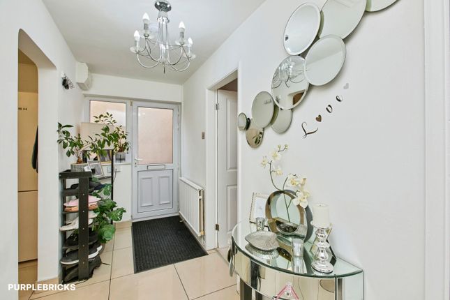 6, Deincourt Close, Derby photo 3