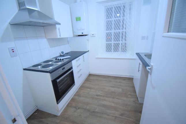 Thumbnail Flat to rent in Rowlands Manor, High Street, Orpington