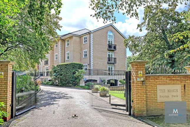 Thumbnail Flat to rent in The Manor, Regents Drive, Woodford Green, Greater London