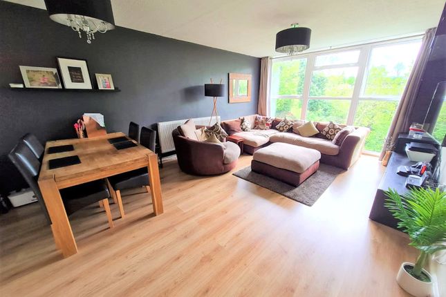 Flat for sale in Edgewood Drive, Orpington