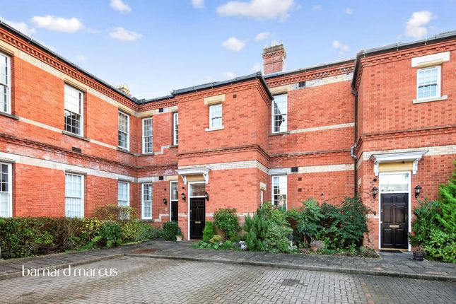 2-bed house on 17, Harvey Court, Sandy Mead, Epsom, £500,000