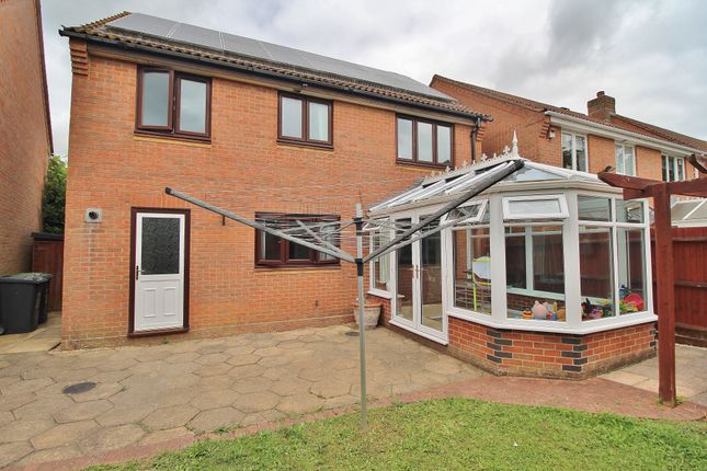 21, Fern Drive, Havant photo 4
