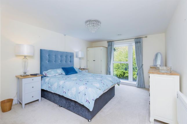 Flat for sale in Glenhills Court, Little Glen Road, Glen Parva, Leicester