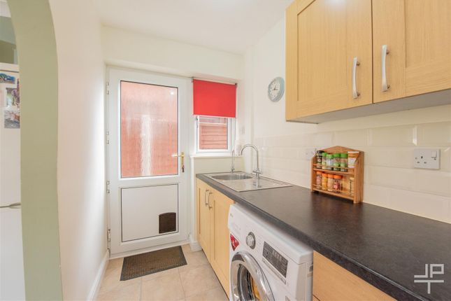 Broadwell Drive, Leigh photo 4