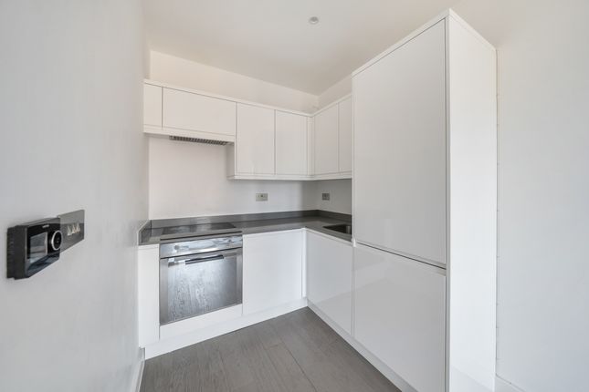 Flat 23, Ziggurat House, 25, Grosvenor Road, ST. ALBANS photo 3
