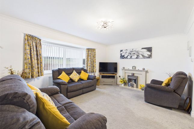 60, Swindon Lane, Gloucestershire photo 2