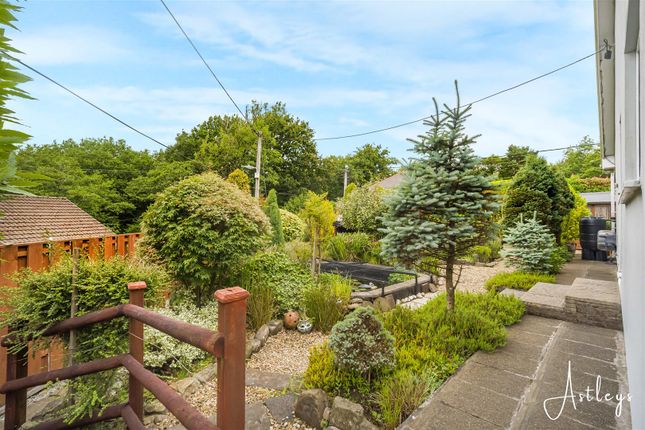 16, Parish Road, Neath photo 4