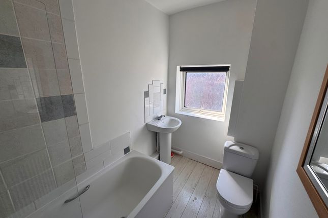 40, Margate photo 5