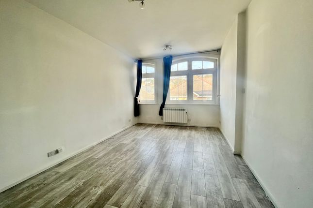 Thumbnail Flat to rent in Lorne Park Road, Bournemouth
