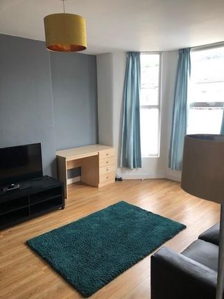 Thumbnail Flat to rent in Ash Grove, Beverley Road, Hull