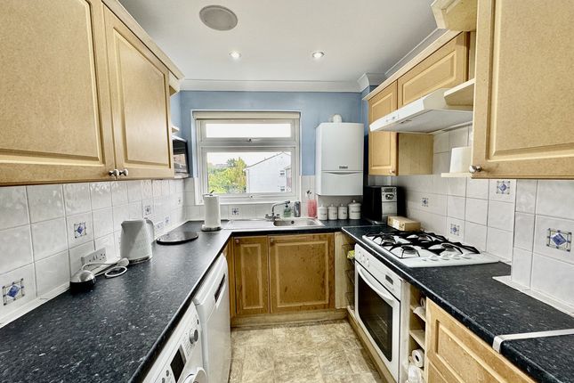 24, High Road, Bushey photo 4