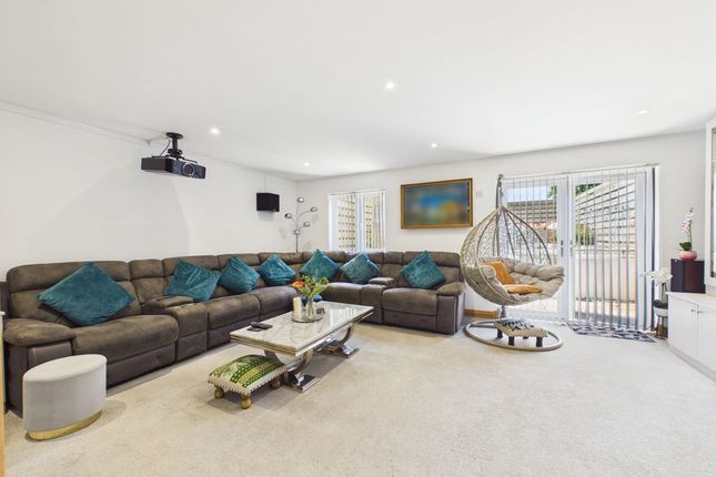 8, College Lane, Redruth photo 4