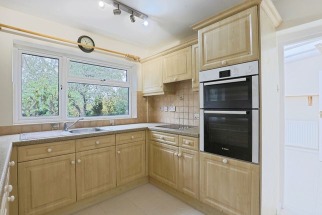 25, Mayfield Road, Warwickshire photo 4