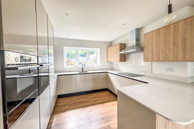 11, Bradshaw Close, Guestling photo 3
