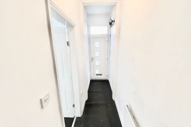 14 Salisbury Street, Stockton-On-Tees photo 4