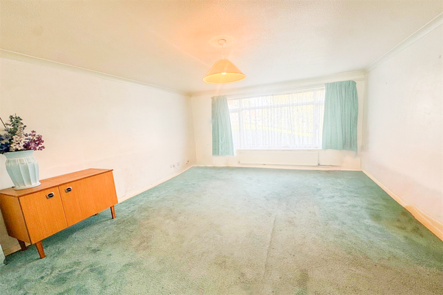 11, Mallard Road, South Croydon photo 3