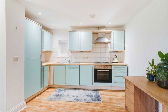 1, Park View Mews, London photo 2