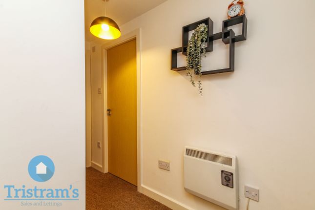 85, High Point, Nottingham photo 2