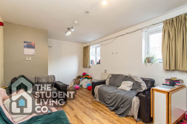 Flat B, 24, Annesley Grove, Nottingham photo 4