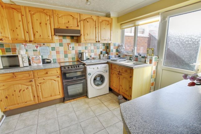 27, Asplin Avenue, March photo 4