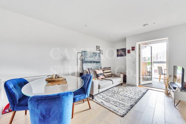 Thumbnail Flat to rent in Wilkinson Close, London