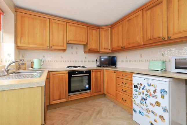 19, Livingstone Avenue, Staffordshire photo 4