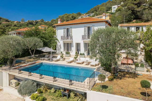 Property for sale in Èze, Alpes-Maritimes, Provence-Alpes-Côte d`Azur, France