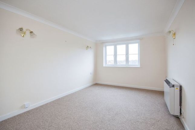 Flat for sale in Ryan Court Phase II, Blandford Forum