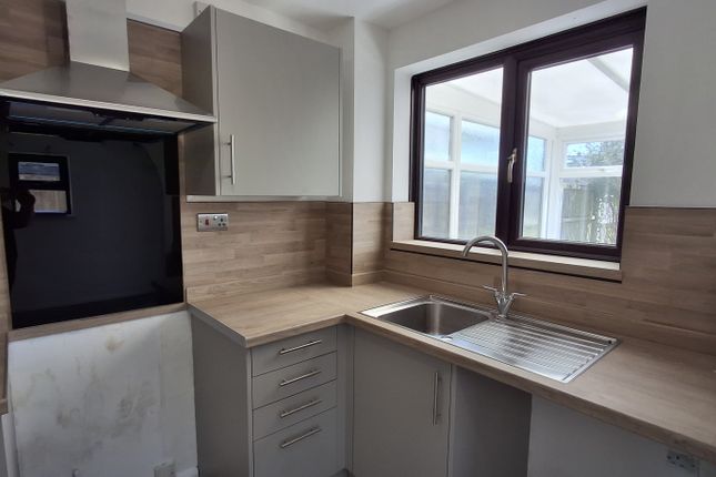 12, Kingfisher Close, NEWARK photo 3