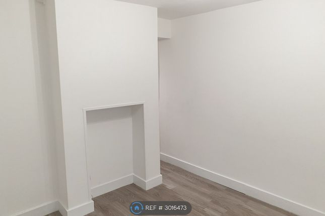 Flat   Bercta Road, New Eltham, London photo 3