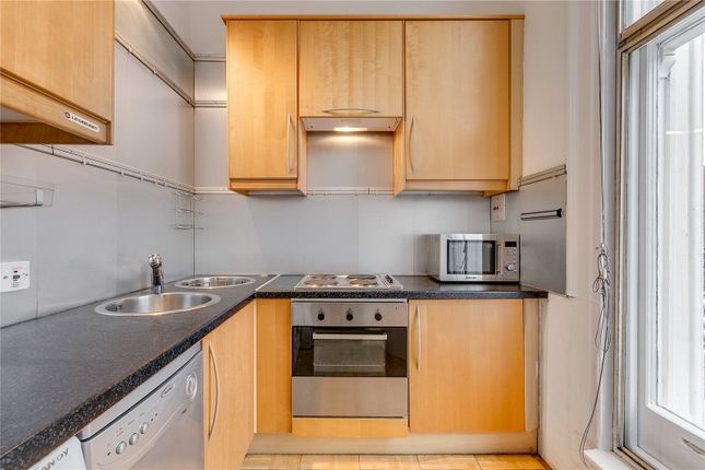 Studio to rent in Redcliffe Square, London