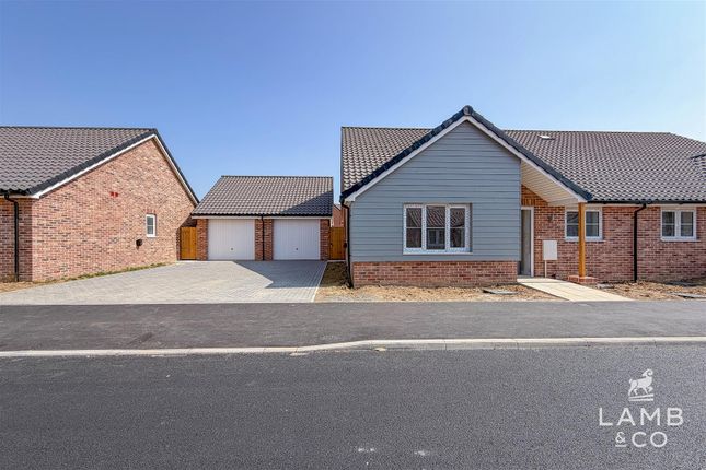 3-bed house on Plot 36, 9, Bloomfield Road, Little Clacton, £251,250