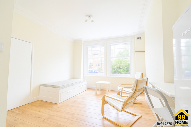 Flat 2, 20, Mertonhall Road, London photo 2
