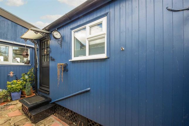 Thumbnail Flat to rent in Trowlock Island, Teddington