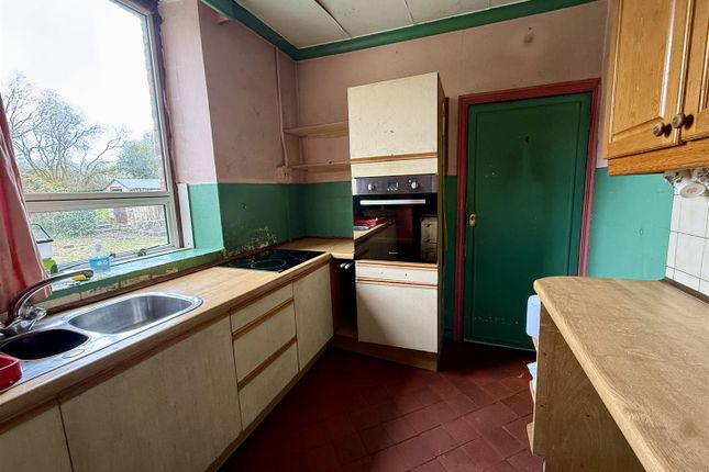 40, Heol Bryngwili, Llanelli photo 5