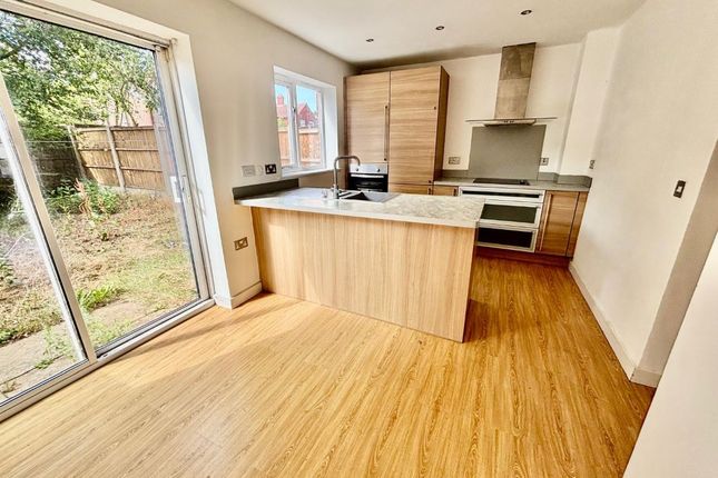 27 Hamilton Mews, Doncaster photo 3