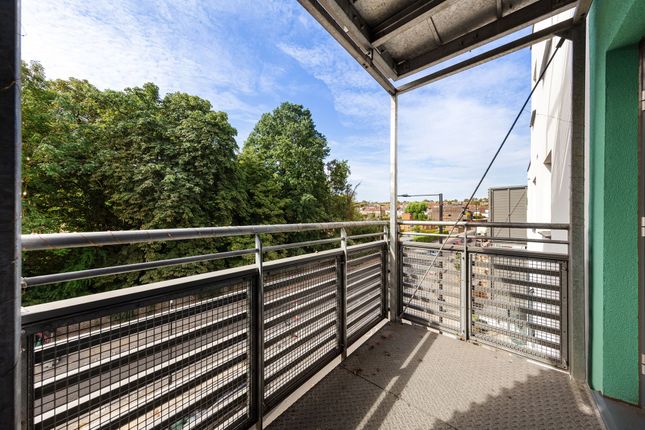 Flat 9, 105 Crown Dale, London photo 4