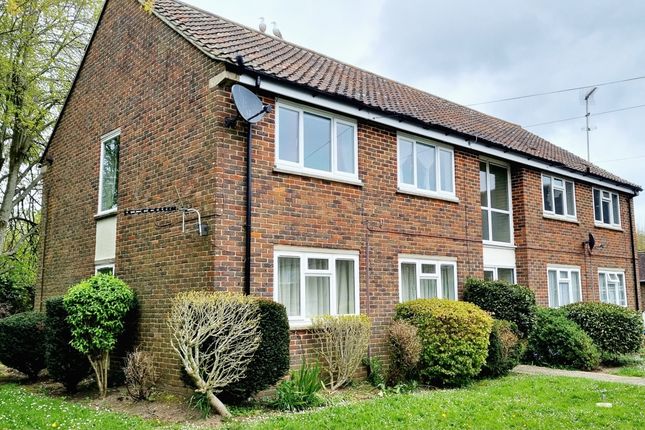 Thumbnail Flat to rent in Kirkby Close, Boxgrove, Chichester