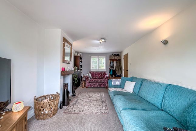 New Cottage, 27 Old Road, Whaley Bridge, High Peak photo 3