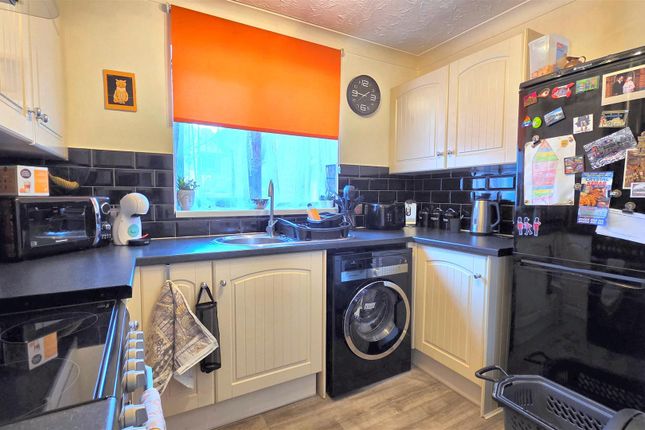 18, Whimbrel Drive, Bradwell photo 4