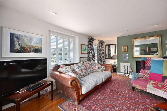 1, Mount Pleasant, Cornwall photo 3