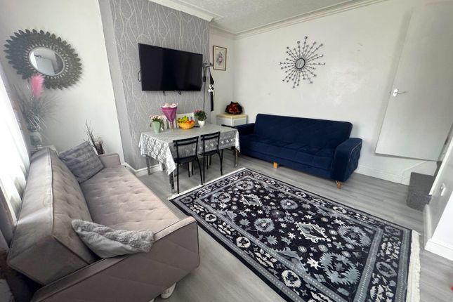 5, Bayswater Grove, Leeds photo 2