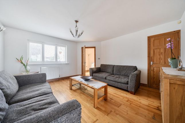 24, Woodside View, Rotherham photo 4