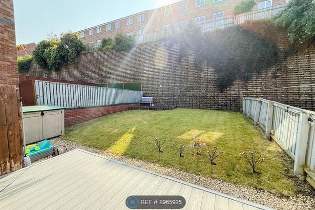 St Cuthberts Road, Gateshead photo 2