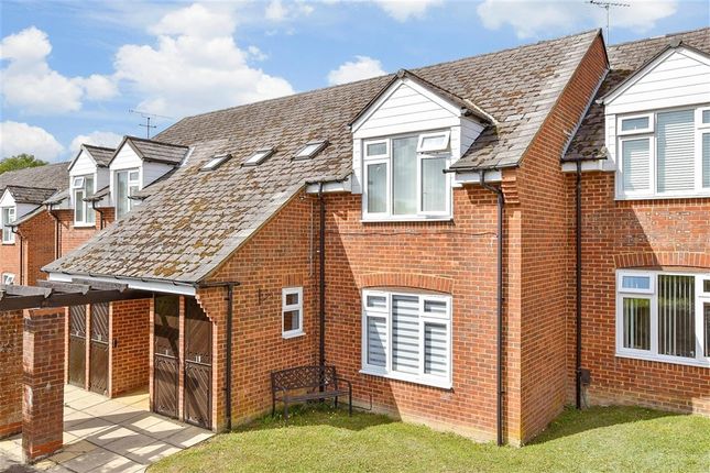 Henbit Close, Tadworth photo 2