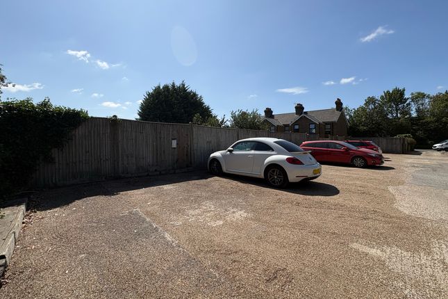 Flat 14 The Oast House, London Road, Teynham photo 3