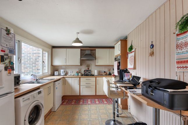 30 Park Avenue, Edenbridge photo 4